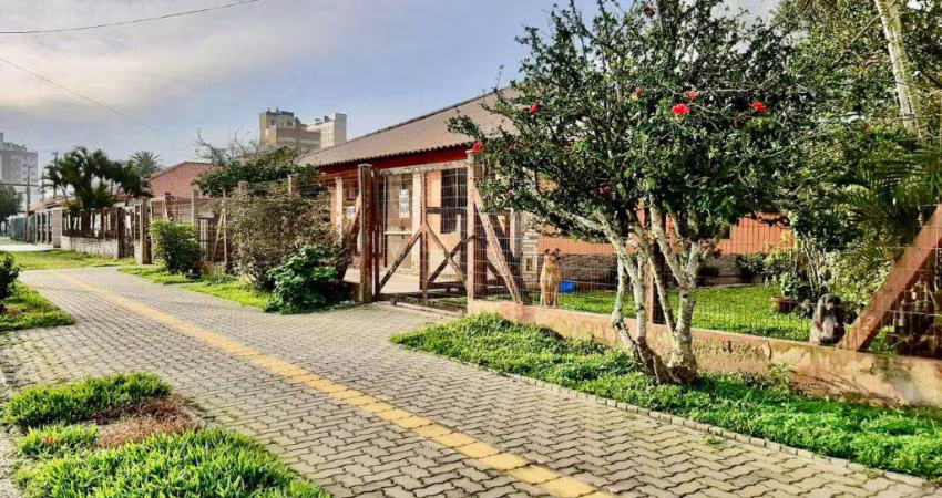 Casa 6 Dormitórios à venda no Bairro Centro com 200 m² de área privativa - 2 vagas de garagem