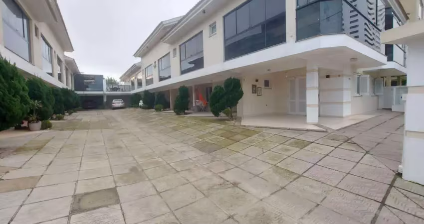 Sobrado/ Duplex 3 Dormitórios à venda no Bairro Centro com 125 m² de área privativa - 1 vaga de garagem