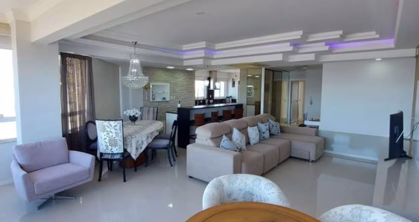 Apartamento 3 Dormitórios à venda no Bairro Centro com 180 m² de área privativa - 2 vagas de garagem