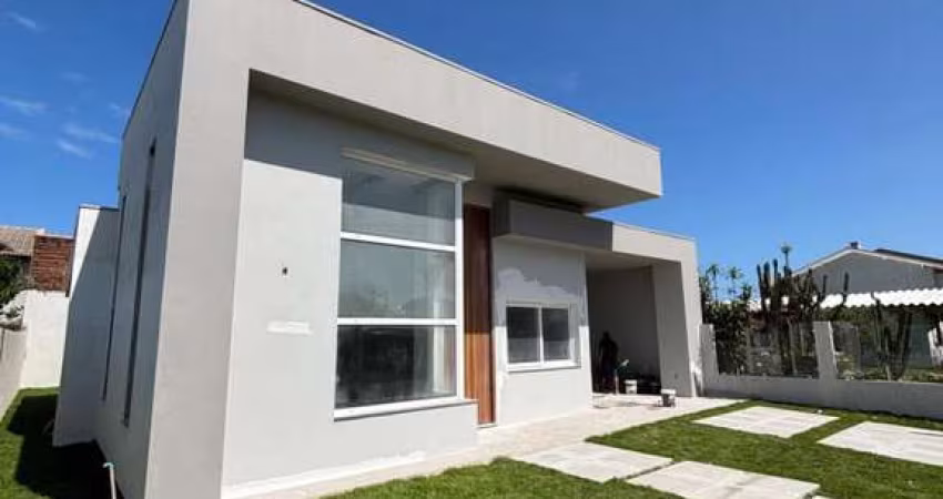Casa 3 Dormitórios à venda no Bairro Centro com 130 m² de área privativa - 2 vagas de garagem