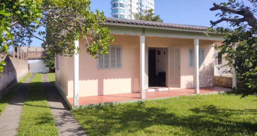 Casa 3 Dormitórios à venda no Bairro Centro com 115 m² de área privativa - 1 vaga de garagem
