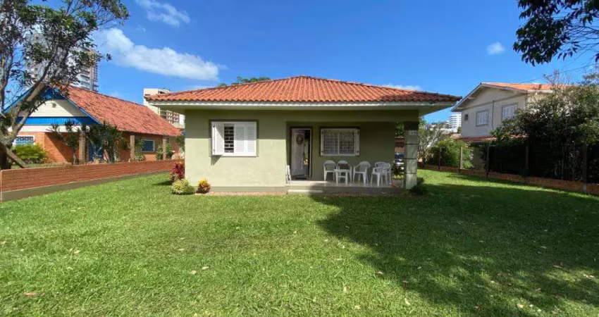 Casa 4 dormitórios à venda no bairro centro com 170 m² de área privativa