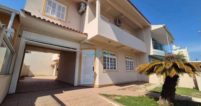 Casa à venda em florianópolis, balneário, com 5 quartos, com 237 m²