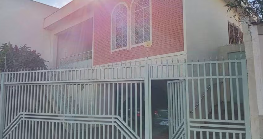 Casa na Av Arouca uma raridade com uma ótima planta