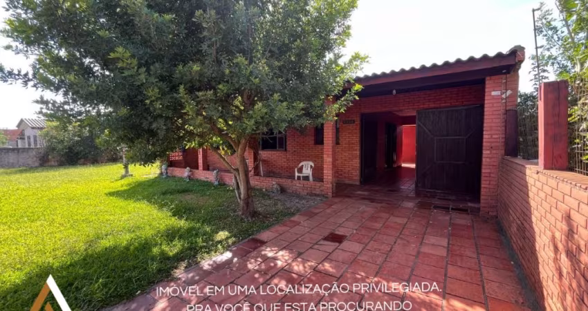 Ampla Casa a venda - ótima localização e muito espaço!