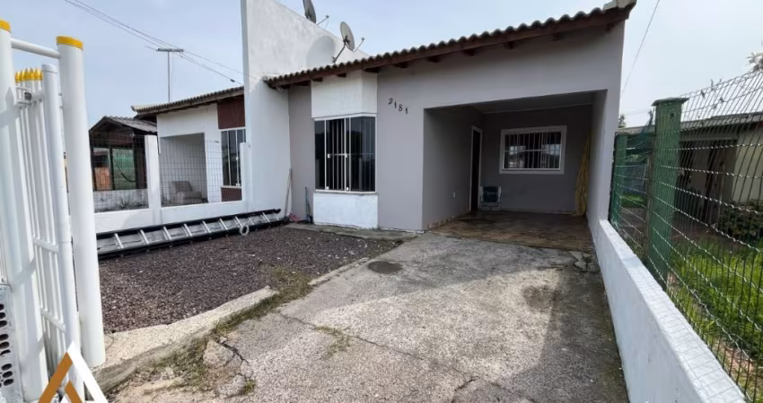 Casa geminada no centro de Cidreira