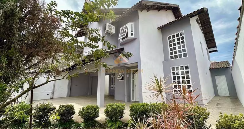 Casa com 4 quartos para alugar no Leblon, Paranaguá 