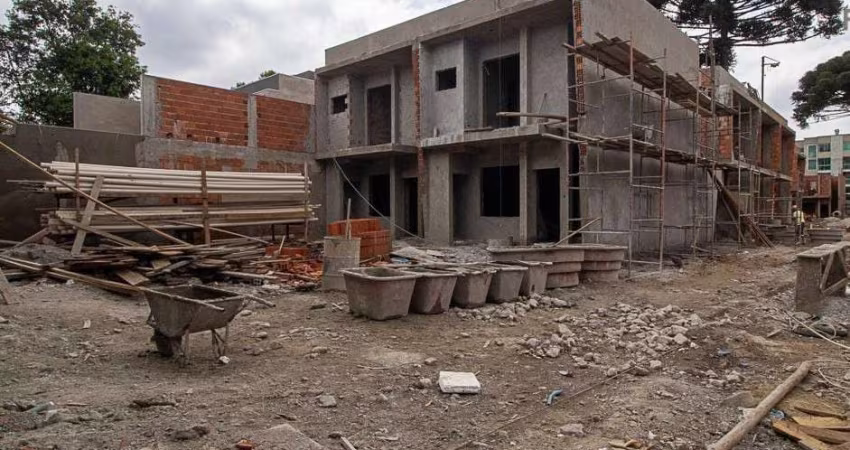 Sobrado em Condomínio para Venda em Curitiba, Alto Boqueirão, 3 dormitórios, 1 suíte, 3 banheiros, 2 vagas