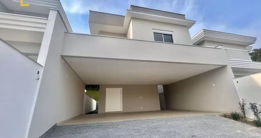 Casa com 04 dormitórios sendo 02 suítes no bairro glória em joinville / sc.
