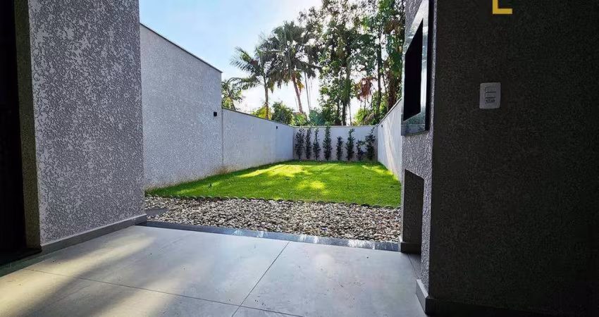 Casa com 3 dormitórios à venda, 156 m² por R$ 840.000,00 - Anita Garibaldi - Joinville/SC