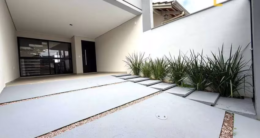 Casa Geminada à venda no Bom Retiro, por 650 mil