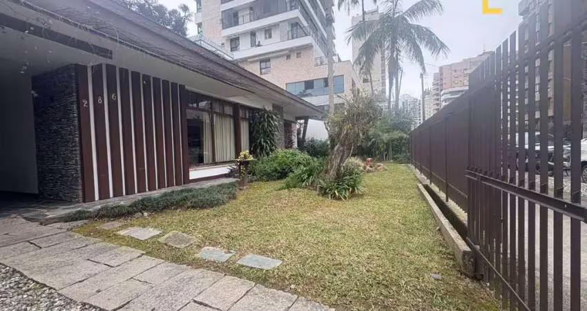 Casa com 3 dormitórios, 213 m² - venda por r$ 2.650.000,00 ou aluguel por r$ 17.000,00/mês - centro - joinville/sc