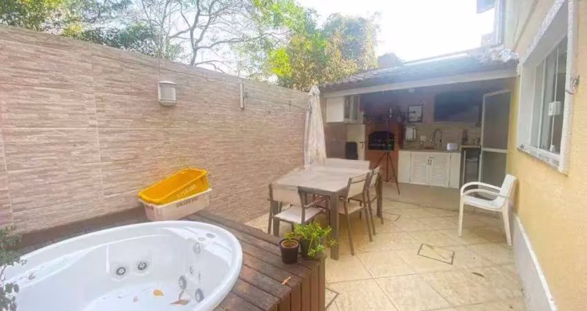 Asset imóveis vende casa triplex com 3 quartos (1suíte), 148m², por r$ 500.000 - badu - niterói/rj