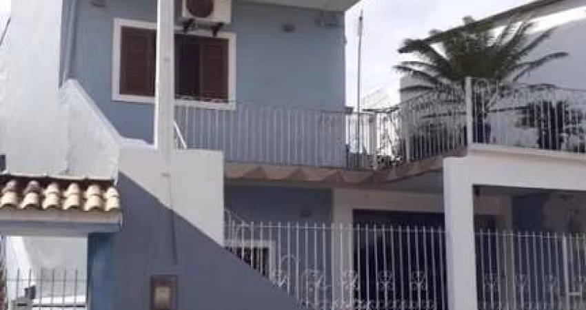 Sobrado para Venda em Caraguatatuba, Jardim Jaqueira, 4 dormitórios, 2 banheiros, 2 vagas