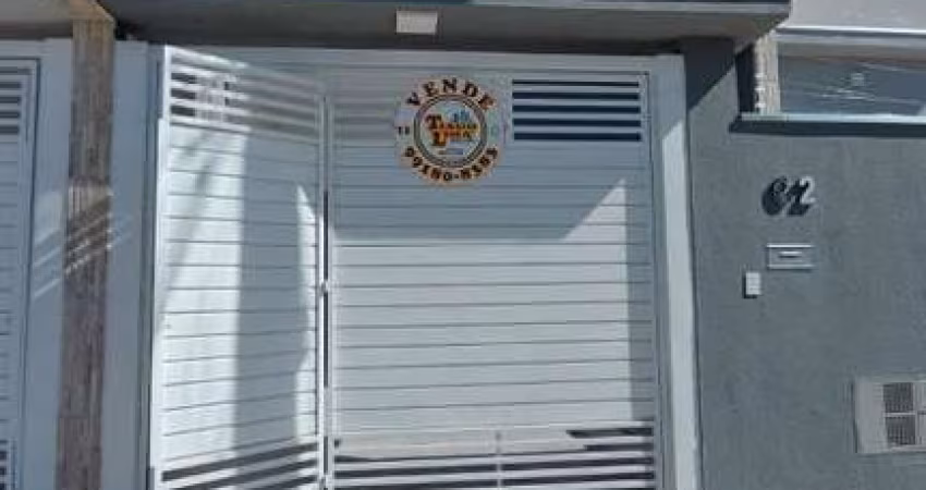 Sobrado para Venda em Caraguatatuba, Balneário dos Golfinhos, 2 dormitórios, 2 suítes, 3 banheiros, 1 vaga