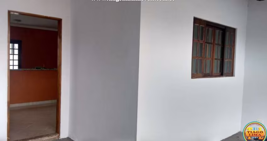 Casa para Venda em Caraguatatuba, Porto Novo, 2 dormitórios, 1 suíte, 2 banheiros, 1 vaga