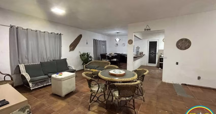Casa para Venda em Caraguatatuba, MASSAGUAÇU, 3 dormitórios, 1 suíte, 2 banheiros, 1 vaga