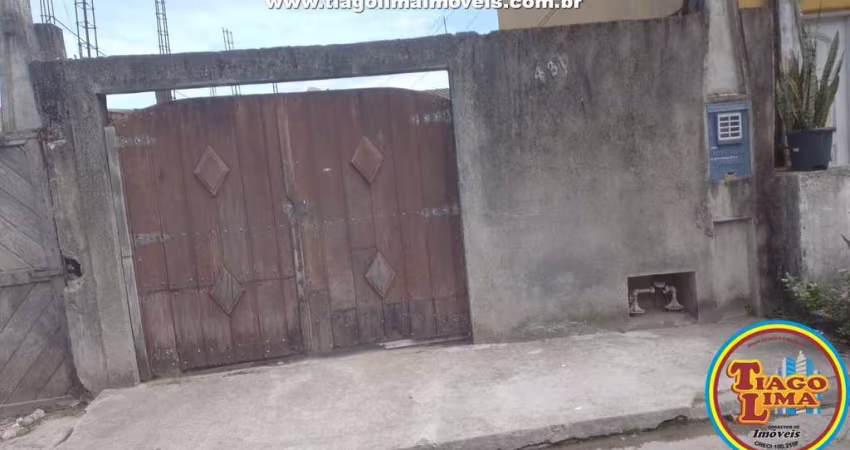 Casa para Venda em Caraguatatuba, Jardim Olaria, 2 dormitórios, 1 banheiro, 4 vagas