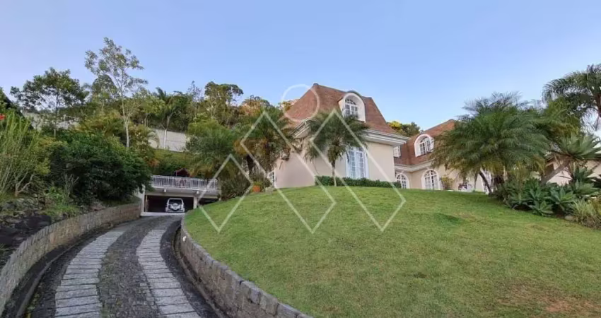 Condomínio vila rica, sobrado (alto padrão) com 7 quartos (5 suítes), área útil de 516m² e mobiliado