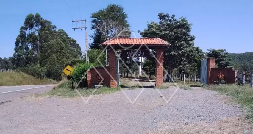 Sítio de 8,9 alq  em guarei sp, alfato na porta, a 9 km da rod castelo branco