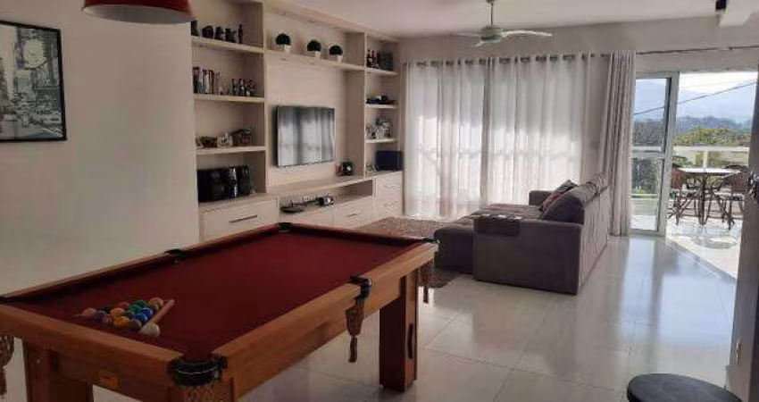 Aluga-se maravilhosa casa com 3 dormitórios em Tremembé-SP!