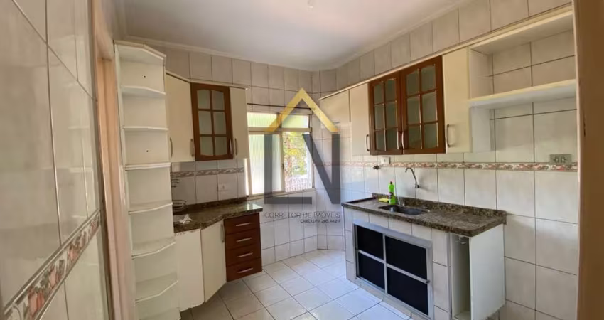 Apartamento no Centro com 02 vagas de garagem cobertas e 02 dormitório