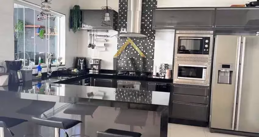 Sobrado com 3 dorms. e suíte master com hidromassagem e 220m² no tecoara
