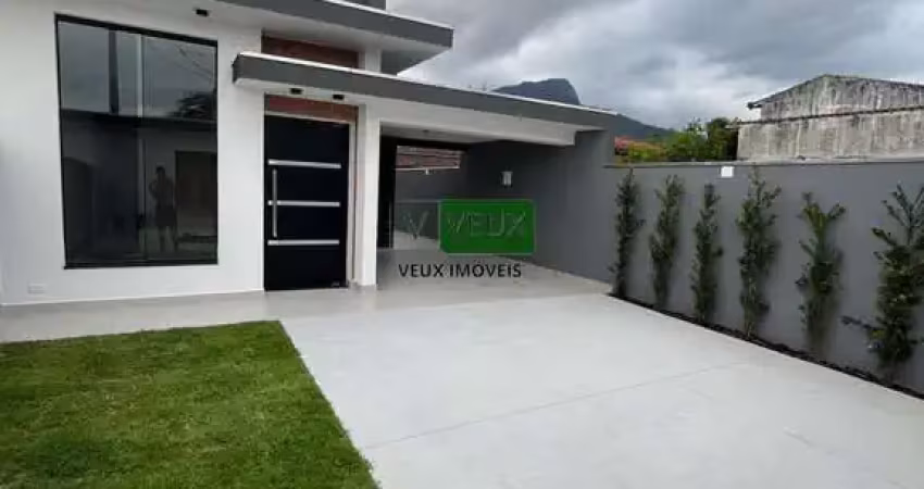 Excelente casa à venda gaivotas, caraguatatuba-sp 3 dormitórios, sendo uma suíte