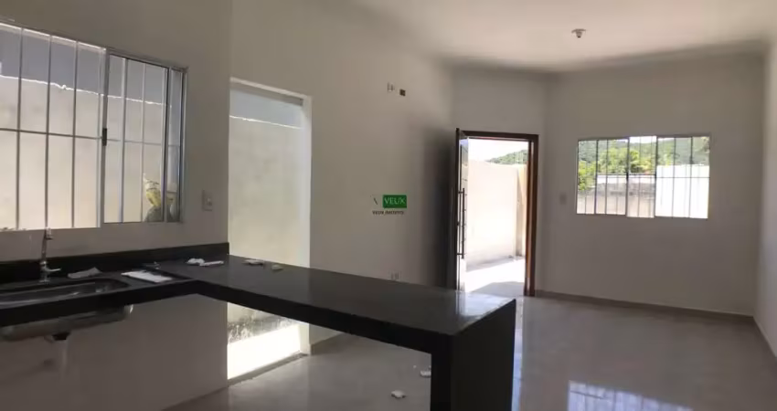 Casa  com 2 quartos sendo 1 suíte massaguaçu  caraguatatuba
