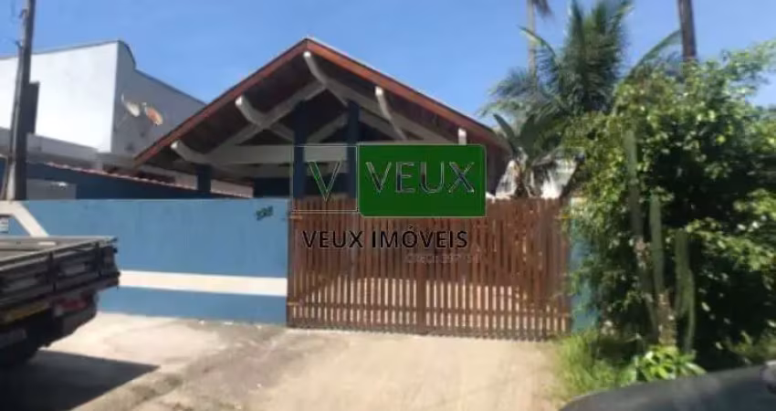 Casa a venda com 2 quartos sendo 1 suíte a 500 m do mar