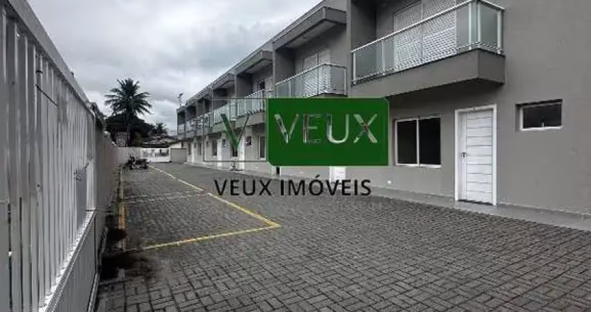 Sobrado a venda  aruan, caraguatatuba 30 metros da orla da praia