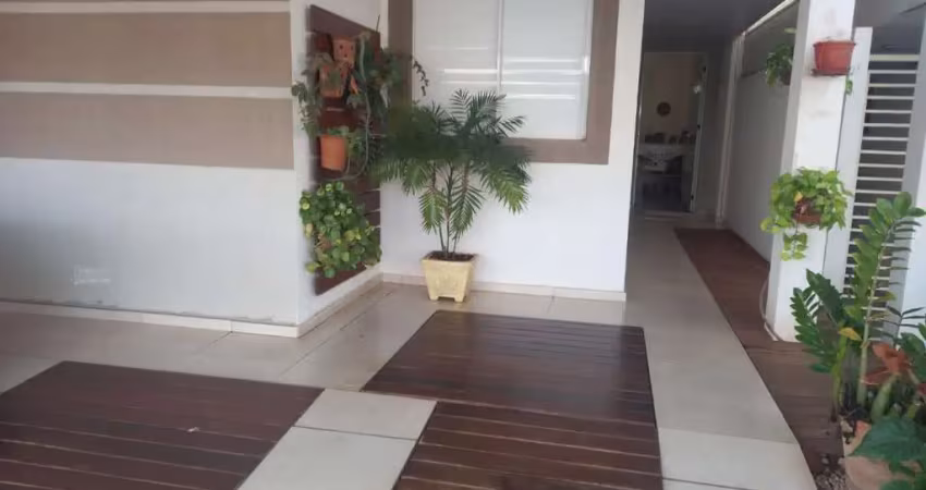 Casa em condomínio para locação em marília-sp, jardim nazareth: 3 quartos, 1 suíte, 1 sala, 2 banheiros, 2 vagas de garagem, 150m².