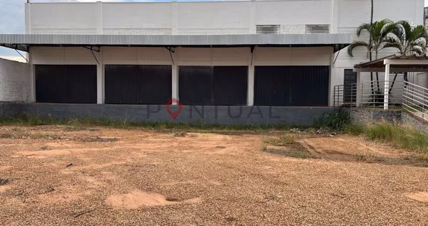 Barracão Comercial para Locação em Marília-SP  Bairro Esmeralda  1 sala, 2 banheiros, 717m² de área.