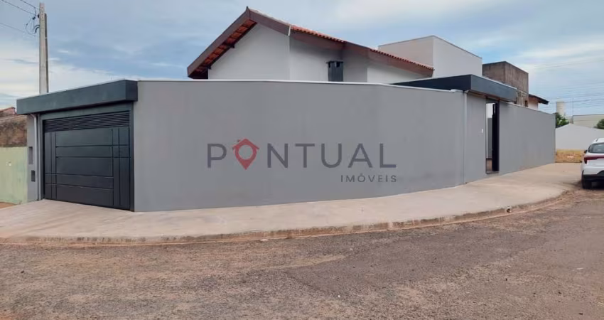 Imperdível! Casa à venda em Marília-SP, Jardim Ismael: 3 quartos, 1 suíte, 1 sala, 2 banheiros, 2 vagas, 160m².
