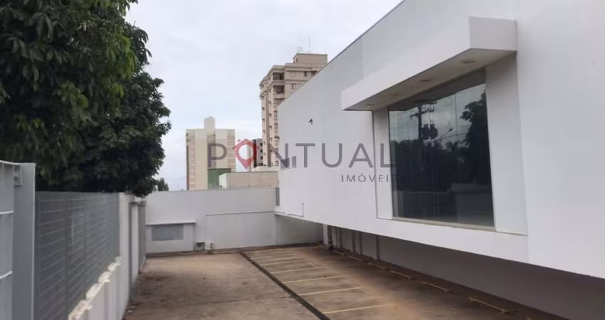 Amplo Imóvel Comercial localizado em charmosa esquina de Marília