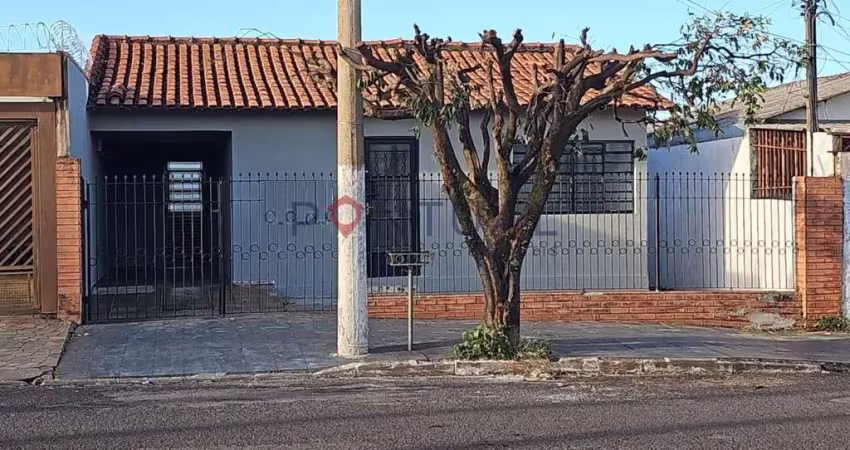 Casa à venda em marília-sp no bairro nova marília toda reformada. venha visitar!