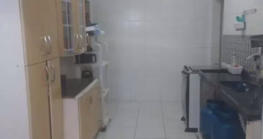 Casa à venda em marília-sp, jardim universitário: 2 quartos, 1 sala, 1 banheiro, 1 vaga de garagem.