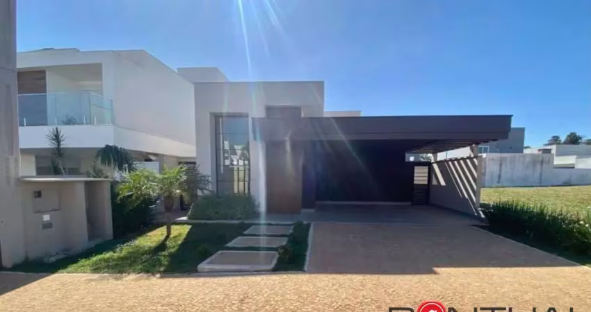Imperdível casa em condomínio à venda em marília-sp, jardim são domingos  3 quartos, 3 suítes, 1 sala, 4 vagas de garagem!