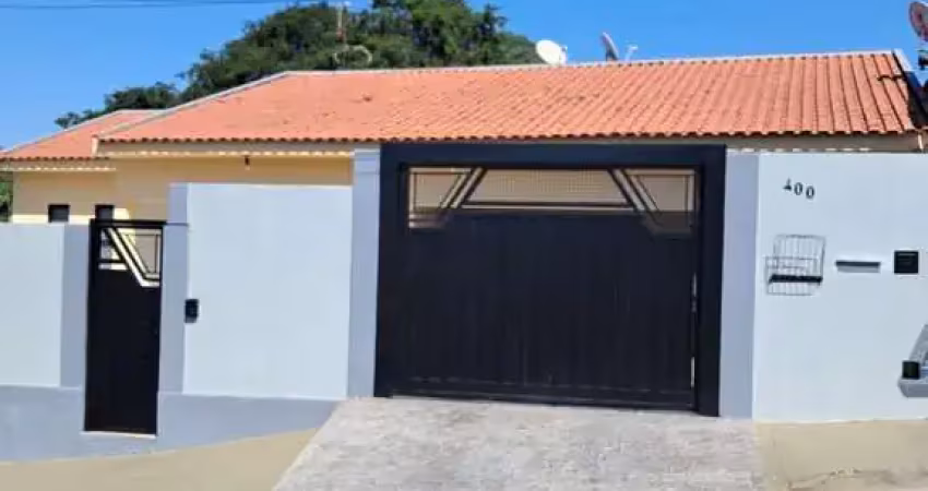 Imperdível casa à venda no centro de pompéia-sp: 3 quartos, 1 suíte, 1 sala, 2 vagas de garagem, 387,00 m² de área.