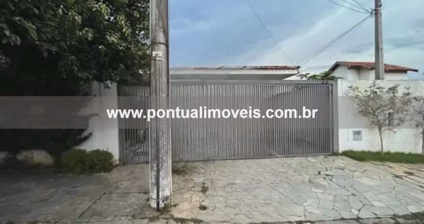 Casa à venda jardim jequitibá marília sp | 3 dormitórios, suíte, 201m², piscina, churrasqueira | aceita permuta | r$ 580.000. pontual imobiliária