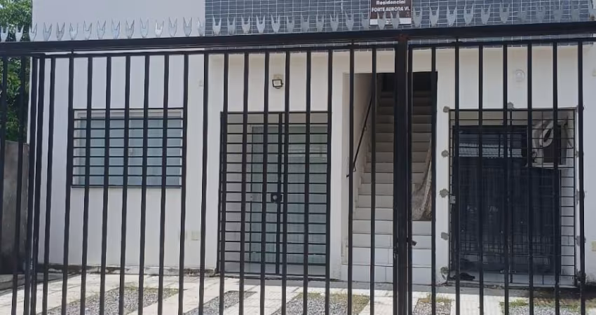 Execelente casa com 2 quartos em Jaguaribe