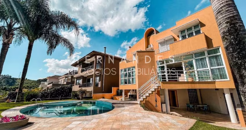 Luxuosa casa em condomínio à venda no Tamboré, Santana de Parnaíba-SP: 4 quartos, 4 suítes, 3 salas, 6 banheiros, 6 vagas, 462,26 m².