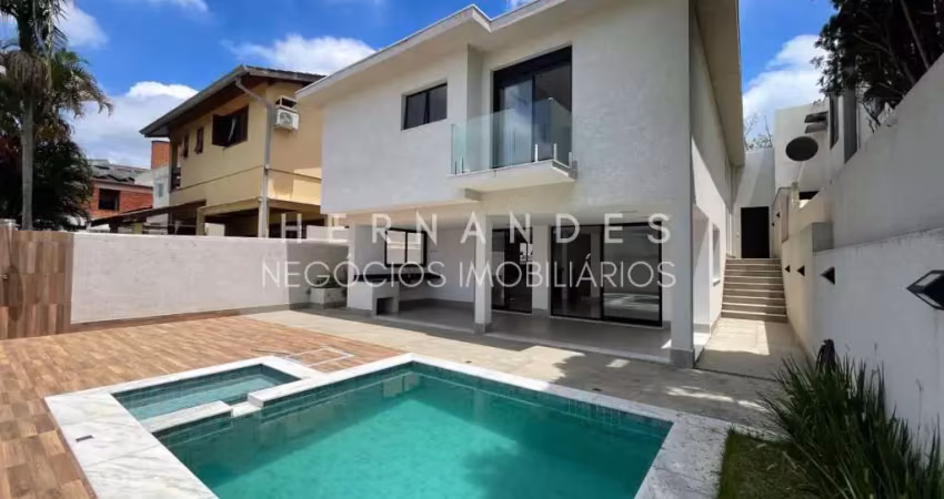 Casa moderna com 3 suítes, 6 vagas, piscina em alphaville
