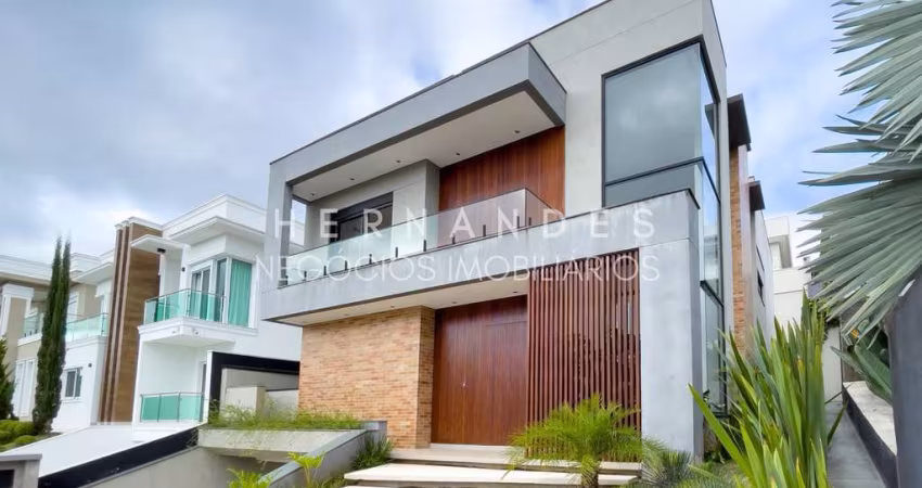 Casa de Luxo em Condomínio à Venda em Alphaville, Santana de Parnaíba-SP: 4 Quartos, 4 Suítes, 3 Salas e 7 Vagas de Garagem!
