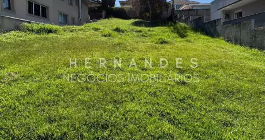 Condomínio melville em alphaville! terreno com área total de 722,50 m² em aclive