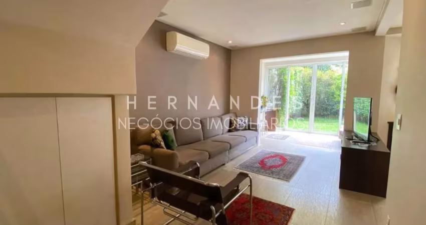 Casa de Luxo em Condomínio no Tamboré: 3 Quartos, 1 Suíte, 3 Salas, 3 Banheiros, 2 Vagas, 200m² - Santana de Parnaíba-SP
