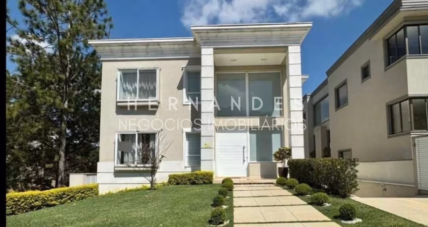 Residencial Vila Solaia imóvel com 568,94 m² sendo 4 suítes amplas com closet