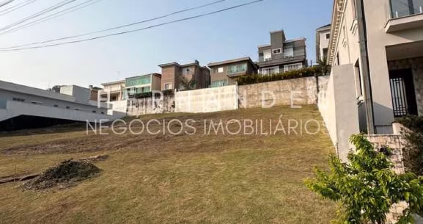 Venda terreno no Condomínio Valville 1