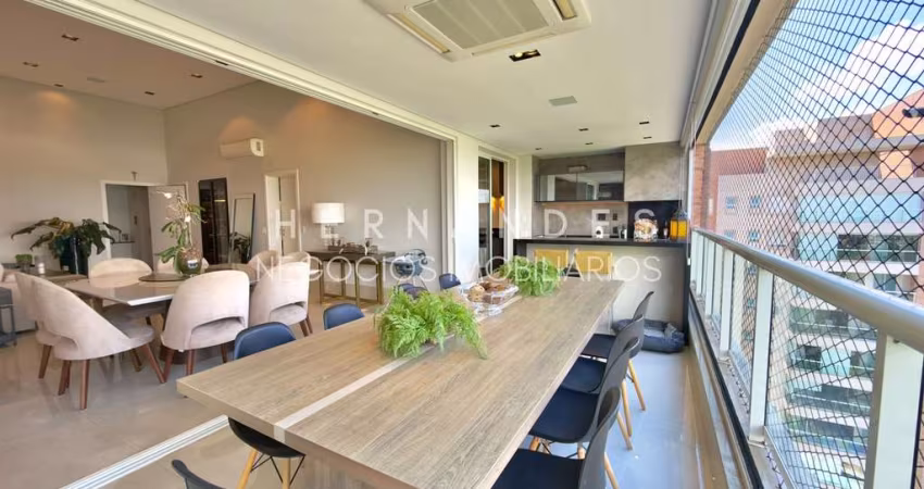 Cobertura de Luxo à Venda em Santana de Parnaíba-SP, no Bairro Tamboré: 3 Quartos, 3 Suítes, 3 Salas, 5 Banheiros, 4 Vagas, 224m².