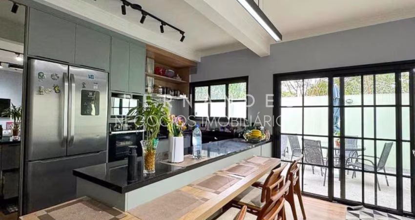 Casa Térrea moderna com 120m² quintal com grama  três dormitórios e suíte na Aldeia de Barueri.
